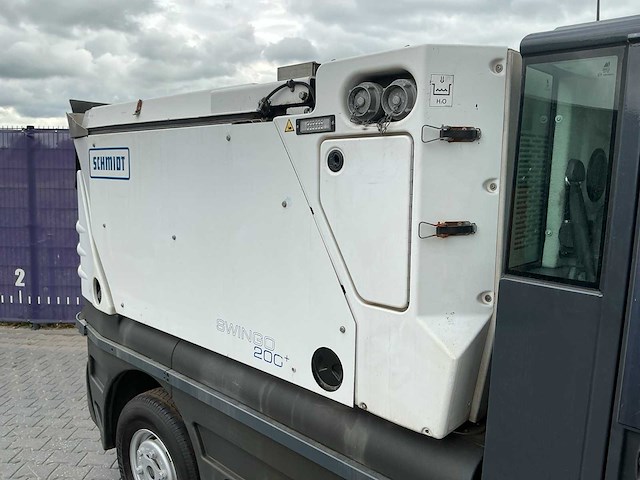 2013 schmidt swingo 200+ (t-54-bsx) zelfrijdende veegmachine - afbeelding 13 van  16
