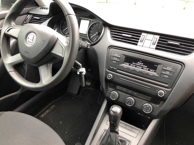 2013 skoda octavia personenauto - afbeelding 4 van  10