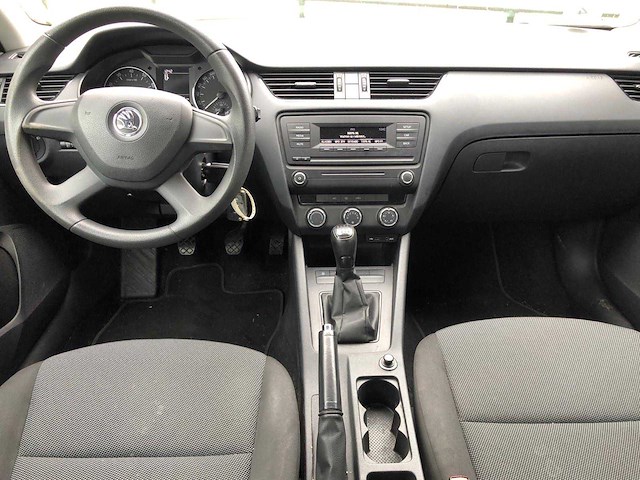 2013 skoda octavia personenauto - afbeelding 9 van  10