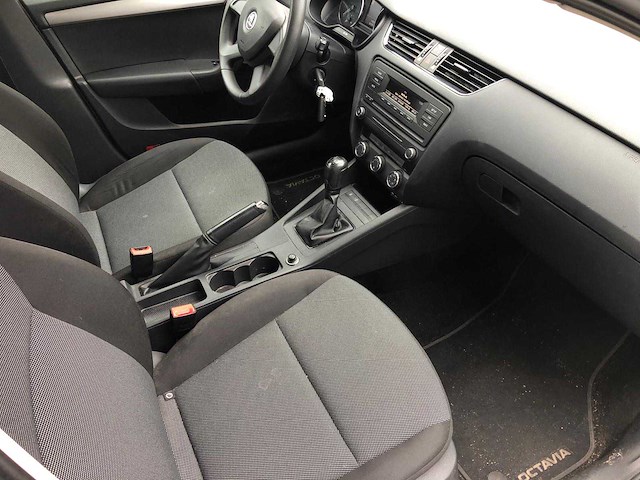 2013 skoda octavia personenauto - afbeelding 10 van  13