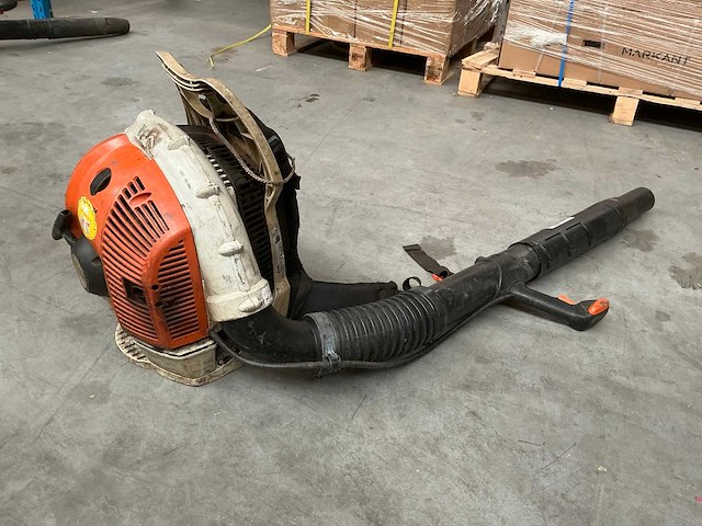 2013 stihl br600 ruggedragen bladblazer - afbeelding 2 van  6