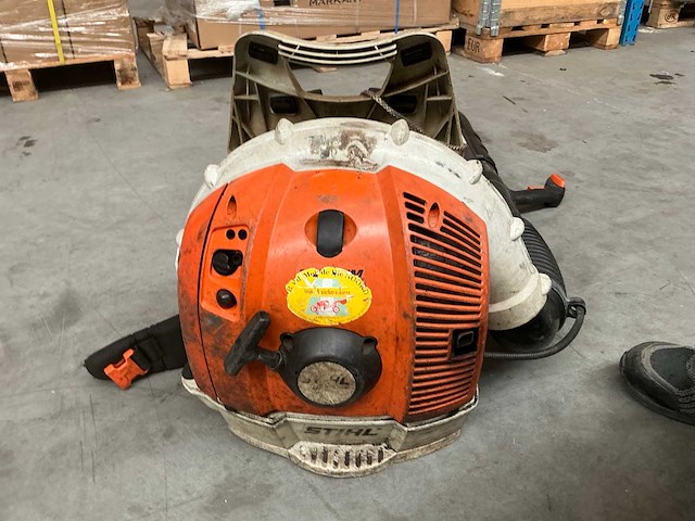 2013 stihl br600 ruggedragen bladblazer - afbeelding 4 van  6
