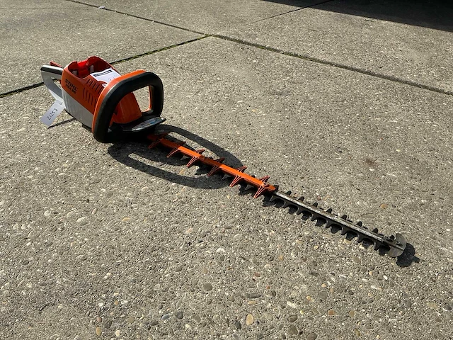 2013 stihl hsa86 heggenschaar - afbeelding 2 van  7