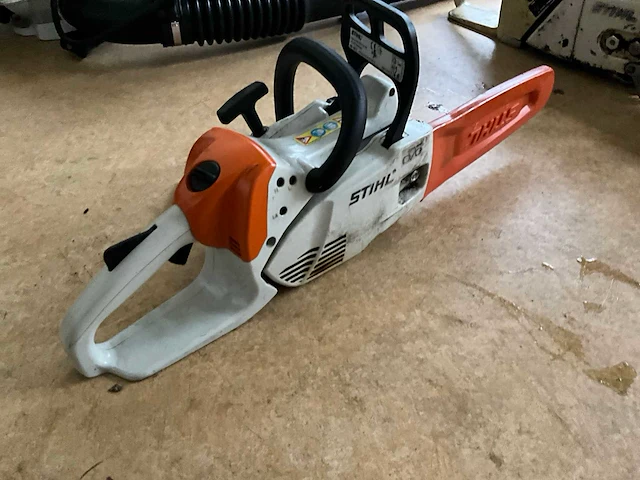 2013 stihl ms 150c kettingzaag - afbeelding 3 van  8