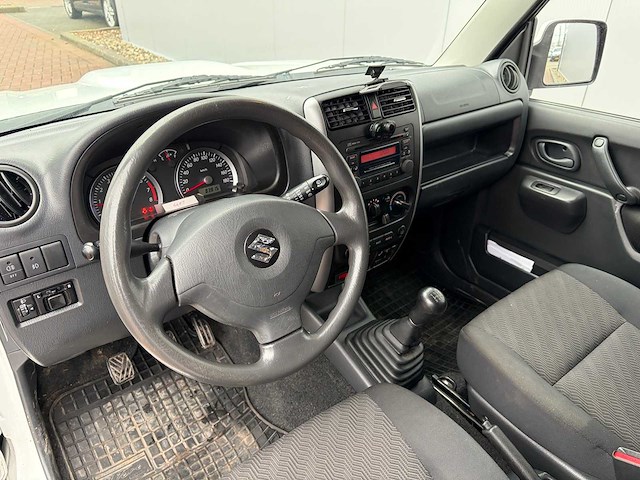 2013 suzuki jimny 1.3 jlx 4x4 bedrijfswagen - afbeelding 4 van  24