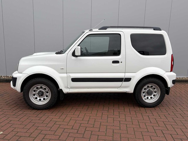 2013 suzuki jimny 1.3 jlx 4x4 bedrijfswagen - afbeelding 17 van  24