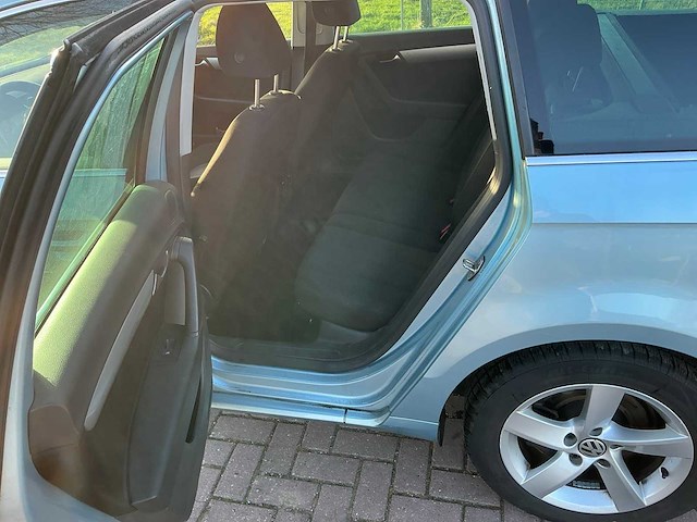2013 volkswagen passat variant 1.6 tdi personenauto - afbeelding 12 van  22