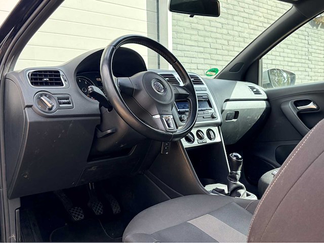 2013 volkswagen polo personenauto - afbeelding 14 van  16