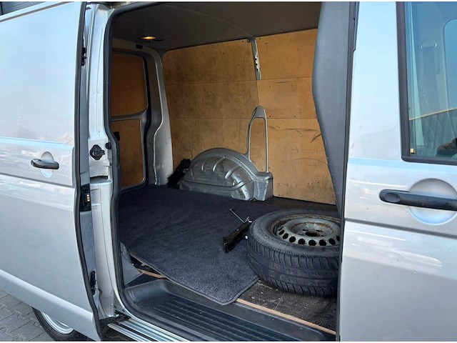 2013 volkswagen transporter : 2.0 tdi l1h1 dc | navi + cruisecontrol | personenauto - afbeelding 16 van  18