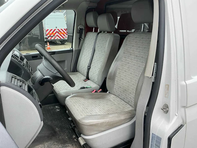 2013 volkswagen transporter 2.0 tdi l1h1 t800 base bedrijfswagen - afbeelding 17 van  19