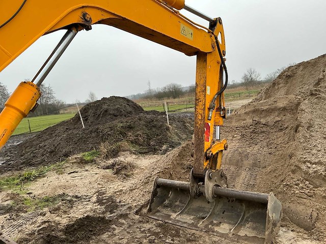 2013 volvo ecr88 rupsgraafmachine - afbeelding 31 van  33