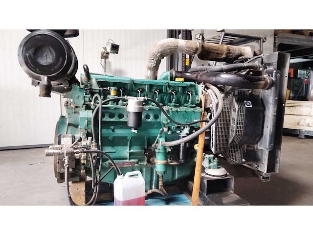 2013 volvo penta tad731ge industriële dieselmotor (148 kw) - afbeelding 1 van  9
