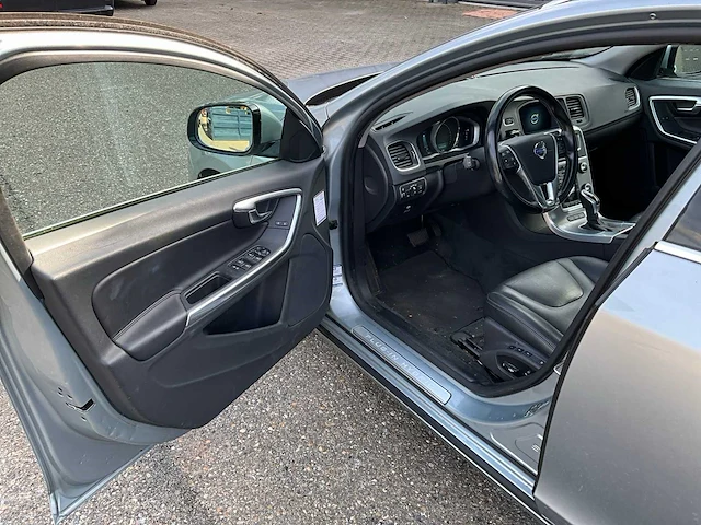 2013 volvo v60 2.4 d6 awd personenauto 1-stp-08 - afbeelding 40 van  46