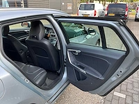 2013 volvo v60 2.4 d6 awd personenauto 1-stp-08 - afbeelding 22 van  34