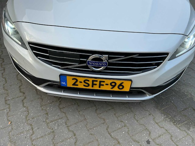 2013 volvo v60 2.4d6 awd plug in hybrid summum - afbeelding 3 van  36