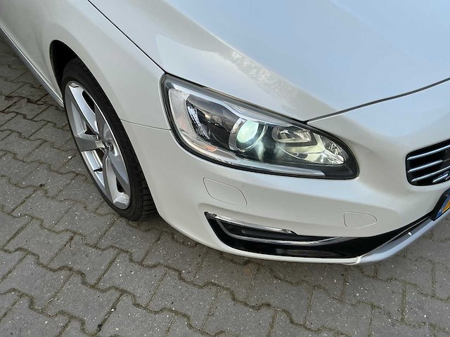 2013 volvo v60 2.4d6 awd plug in hybrid summum - afbeelding 4 van  36