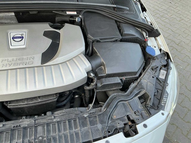 2013 volvo v60 2.4d6 awd plug in hybrid summum - afbeelding 28 van  36