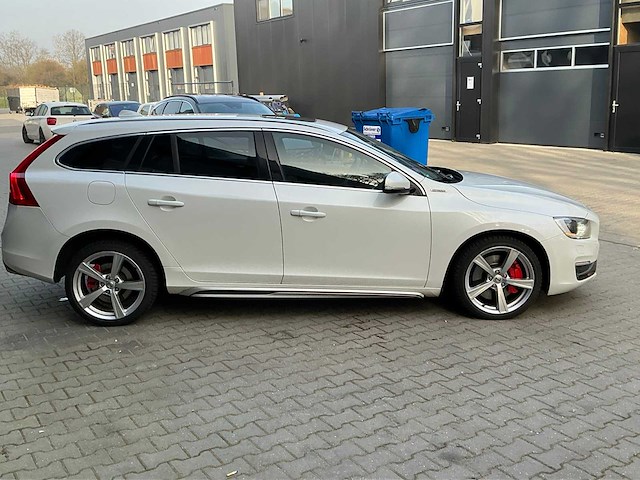 2013 volvo v60 2.4d6 awd plug in hybrid summum - afbeelding 31 van  36