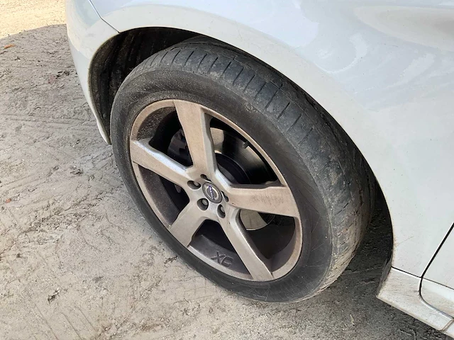 2013 volvo xc60 2.4 d4 kinetic personenauto - afbeelding 8 van  26