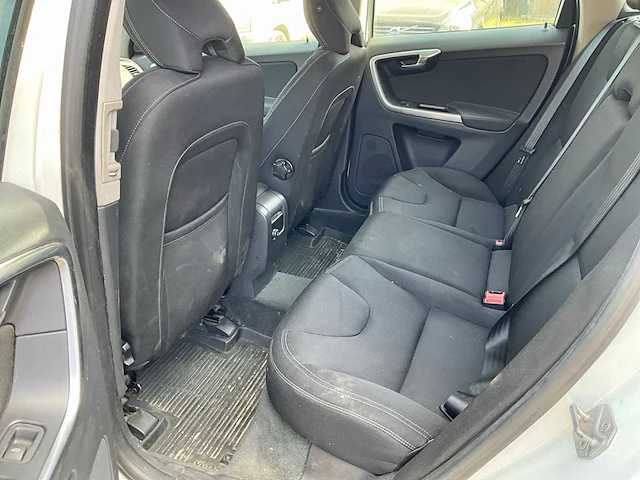 2013 volvo xc60 2.4 d4 kinetic personenauto - afbeelding 25 van  26