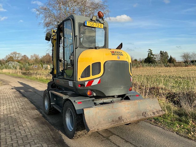 2013 wacker neuson 6503-2 banden graafmachine - afbeelding 23 van  48