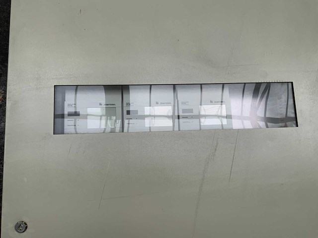 2013 zumtobel onlitecentral cps centrale noodverlichting / noodstroominstalatiekast - afbeelding 2 van  6