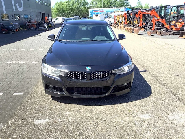 2014 - bmw - 330d - coupe - afbeelding 35 van  37