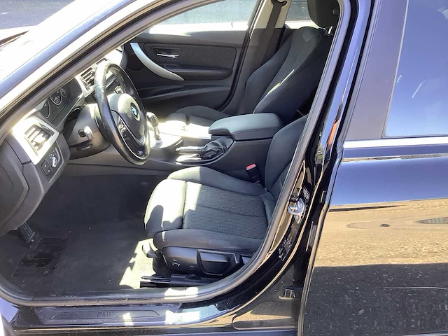 2014 - bmw - 330d - coupe - afbeelding 5 van  37