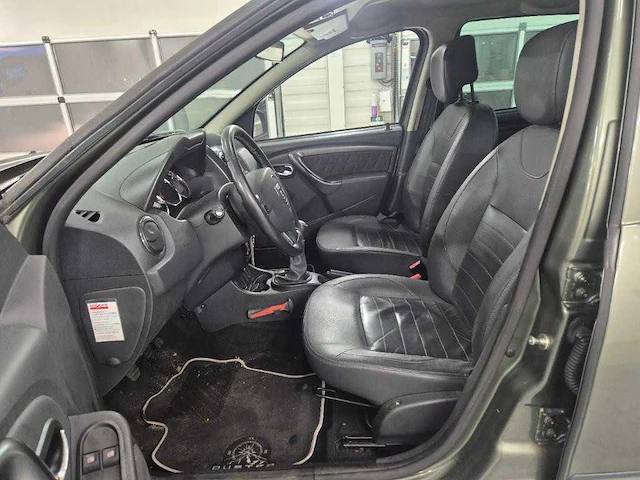 2014 - dacia - duster - 1.2 tce 4x2 lauréate - car - afbeelding 20 van  25