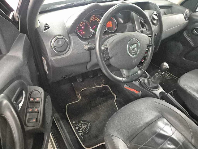 2014 - dacia - duster - 1.2 tce 4x2 lauréate - car - afbeelding 4 van  25