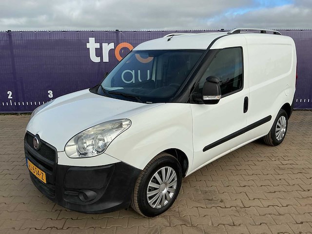 2014 - fiat - doblò cargo - 1.3 m-jet actual - bedrijfswagen - afbeelding 1 van  12