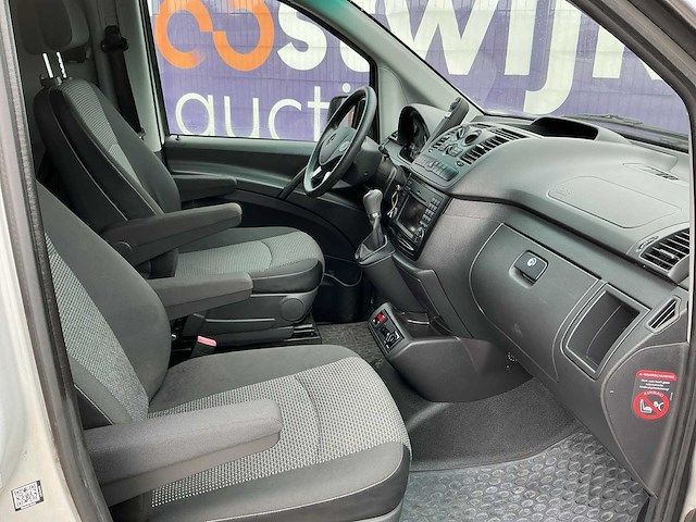 2014 - hondenvervoer - mercedes-benz - vito - 113 cdi 320 l.dc co+ - hondenwagen/bedrijfswagen - afbeelding 22 van  22
