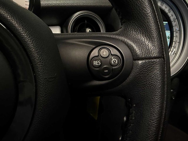 2014 - mini - cabrio - 1.6 one salt - j-423-xn iaw - afbeelding 19 van  21