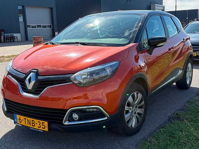 2014 - renault - captur - 0.9 tce expression 6-tnb-35 iaw - afbeelding 1 van  9