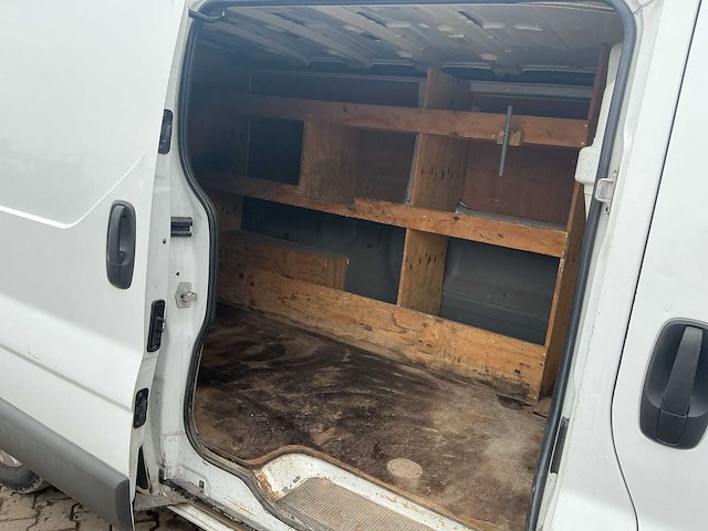 2014 - renault - trafic - 2.0 dci t29 l2h1 eco - bedrijfswagen - afbeelding 9 van  12
