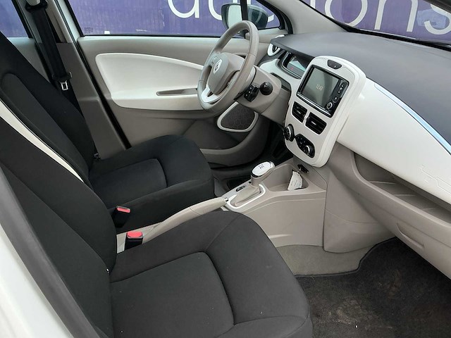 2014 - renault - zoe - q210 zen qc 22 - personenauto - afbeelding 9 van  13