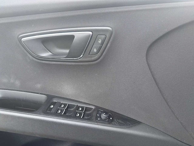 2014 - seat - leon st - 1.6 tdi st. bns. ec. - 3-xkv-14 - afbeelding 6 van  18