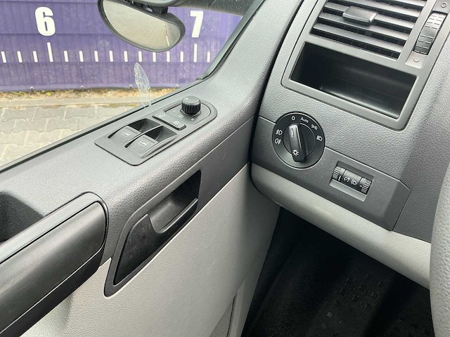 2014 - volkswagen - hondenvervoer - transporter - 2.0 tdi l1h1 com. dc - bedrijfswagen/hondenwagen - afbeelding 8 van  8