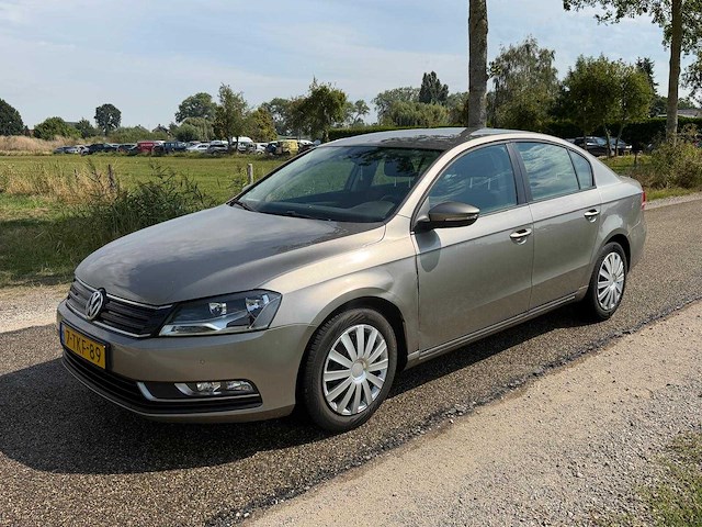 2014 - volkswagen - passat - 1.6 tdi comfl. blm. 7-tkf-89 iaw - afbeelding 1 van  15