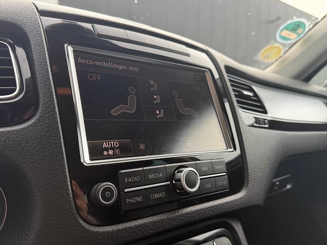 2014 - volkswagen - touareg - 3.0 tdi r-line 5-zns-93 iaw - afbeelding 8 van  23