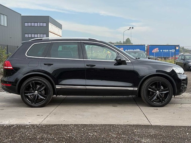 2014 - volkswagen - touareg - 3.0 tdi r-line 5-zns-93 iaw - afbeelding 19 van  23