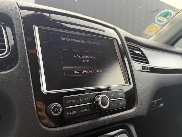 2014 - volkswagen - touareg - 3.0 tdi r-line 5-zns-93 iaw - afbeelding 7 van  23