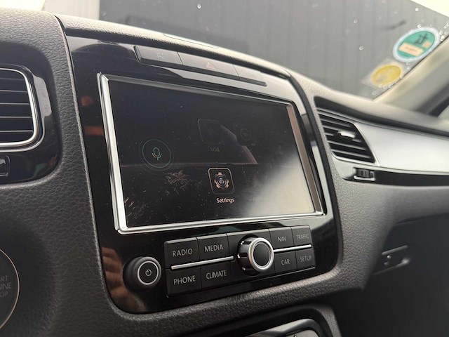 2014 - volkswagen - touareg - 3.0 tdi r-line 5-zns-93 iaw - afbeelding 9 van  23