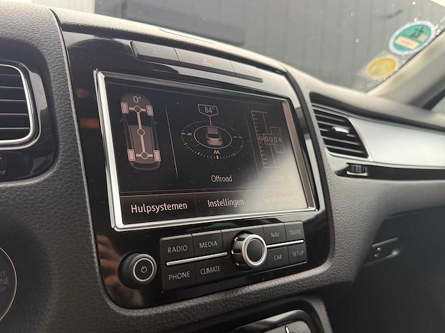 2014 - volkswagen - touareg - 3.0 tdi r-line 5-zns-93 iaw - afbeelding 10 van  23