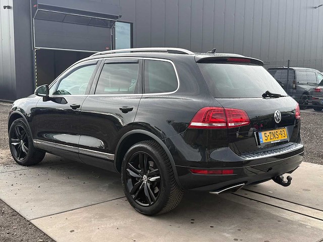 2014 - volkswagen - touareg - 3.0 tdi r-line 5-zns-93 iaw - afbeelding 12 van  23