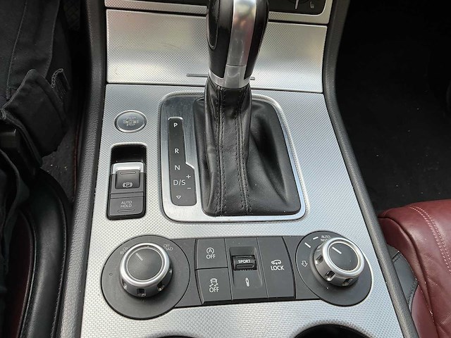 2014 - volkswagen - touareg - v6 diesel - car - afbeelding 12 van  30
