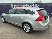 2014 - volvo - v60 - 2.4 d6 awd pl.i sum. - personenauto - afbeelding 3 van  13