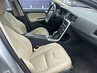 2014 - volvo - v60 - 2.4 d6 awd pl.i sum. - personenauto - afbeelding 5 van  13