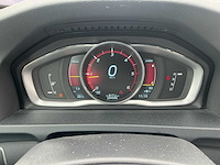 2014 - volvo - v60 - 2.4 d6 awd pl.i sum. - personenauto - afbeelding 3 van  4