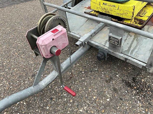 2014 ammann apr3020 trilplaat met aanhanger (marge) - afbeelding 14 van  20